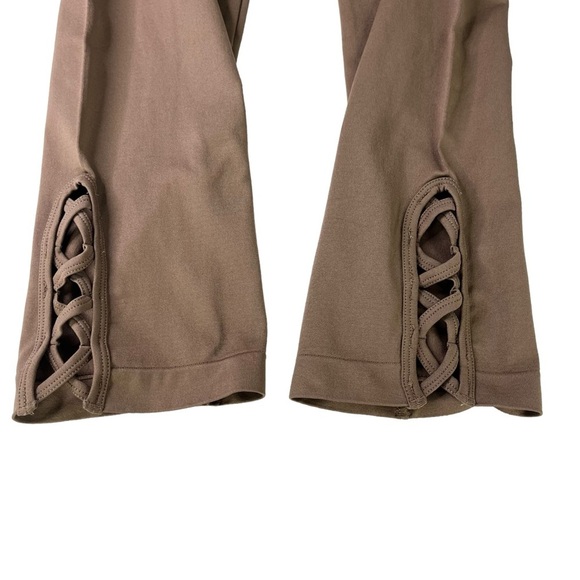 one5one Cropped Soft Cozy Leggings Womens Size S/M - NWT - Picture 4 of 8